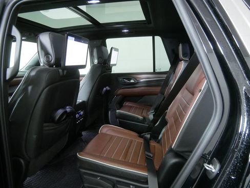 Used 2023 GMC Yukon Denali Ultimate AWD/4WD image 22