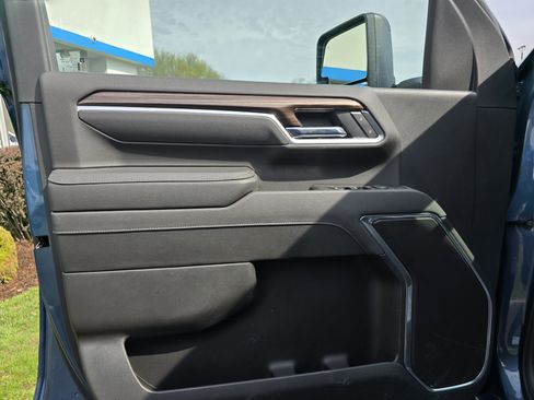 Used 2025 Chevrolet Silverado 3500 LT w/ All Star Edition image 17