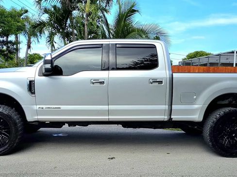 Used 2017 Ford F250 Lariat w/ Chrome Package AWD/4WD image 9