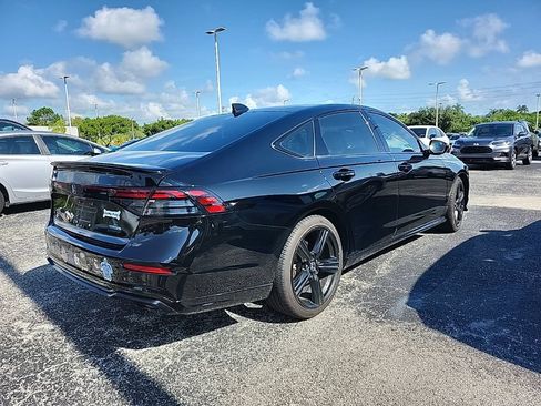 Used 2023 Honda Accord Sport image 3