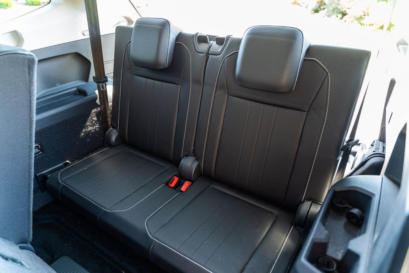 Used 2023 Volkswagen Tiguan SE w/ Panoramic Sunroof Package FWD image 17