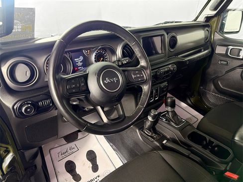 Used 2022 Jeep Wrangler Willys image 9