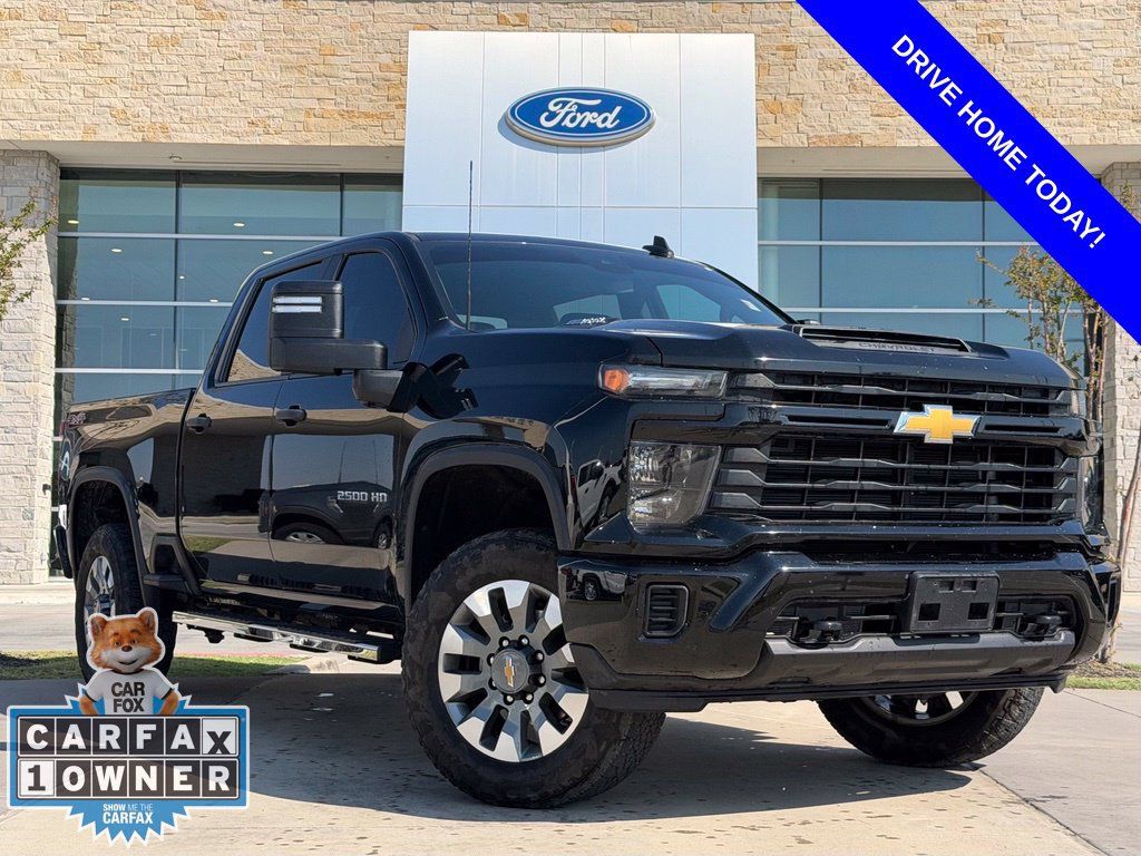 Used 2025 Chevrolet Silverado 2500 Custom AWD/4WD image 1