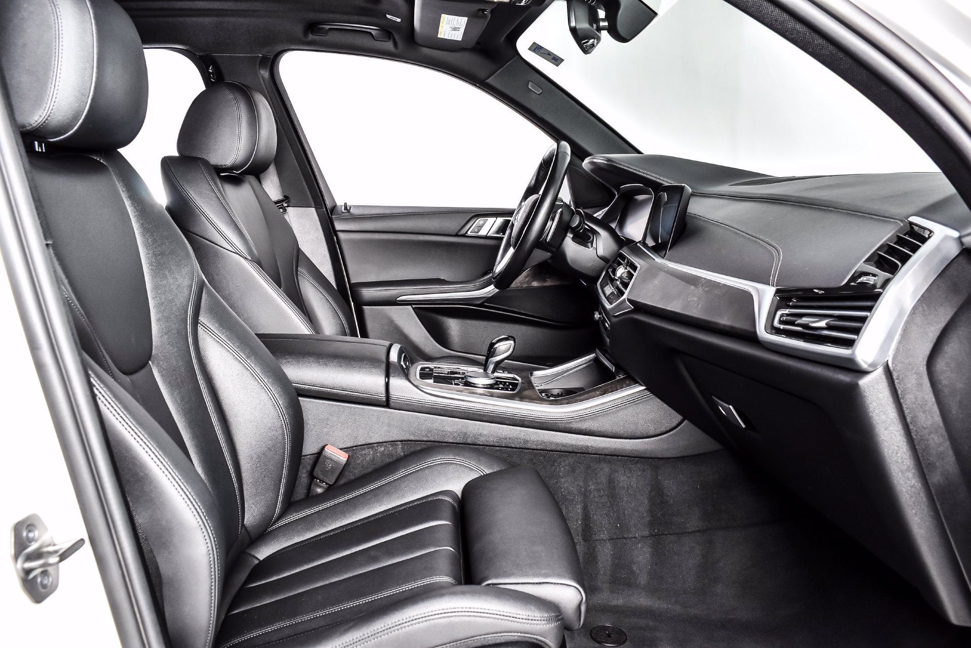 Used 2022 BMW X5 xDrive40i w/ Premium Package AWD/4WD image 23
