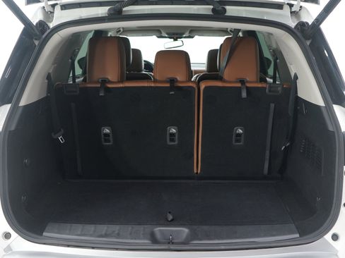 Used 2022 Nissan Pathfinder Platinum w/ Cargo Package image 21