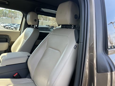 Certified 2023 Land Rover Defender 90 S image 18