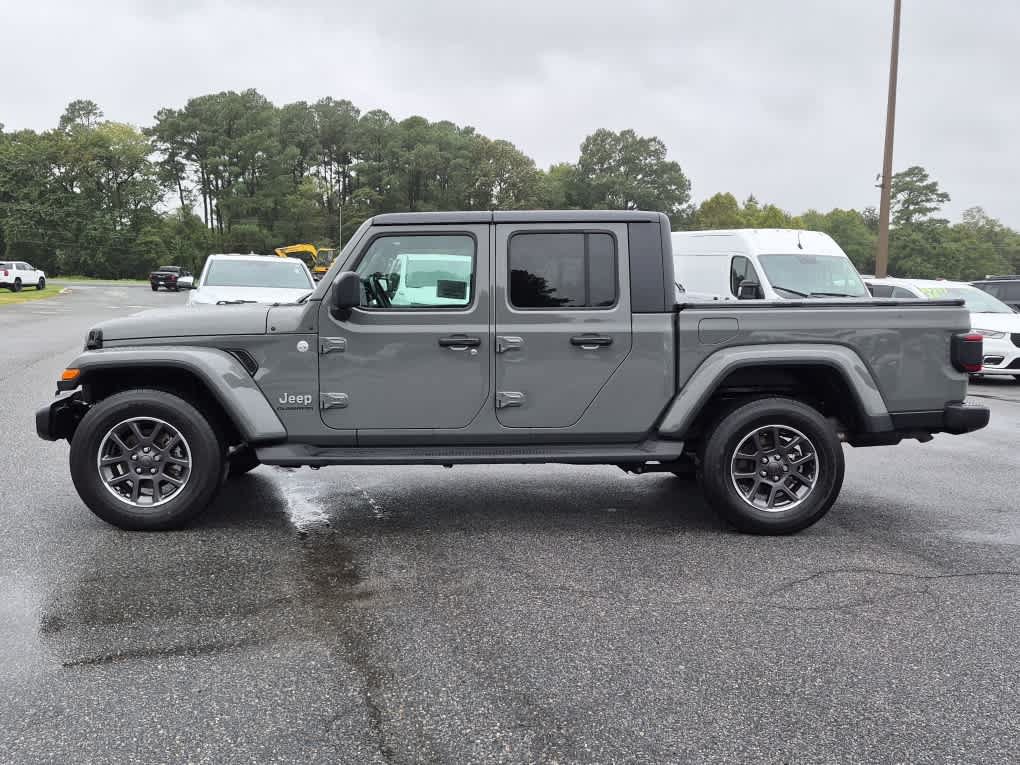 Used 2021 Jeep Gladiator Overland AWD/4WD image 8