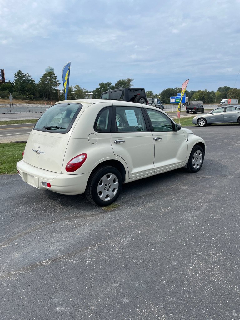 Used 2007 Chrysler PT Cruiser FWD image 5