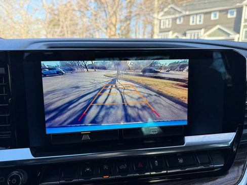 Used 2025 Chevrolet Silverado 1500 LT image 9