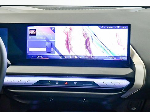 Used 2025 BMW X3 xDrive30i image 13