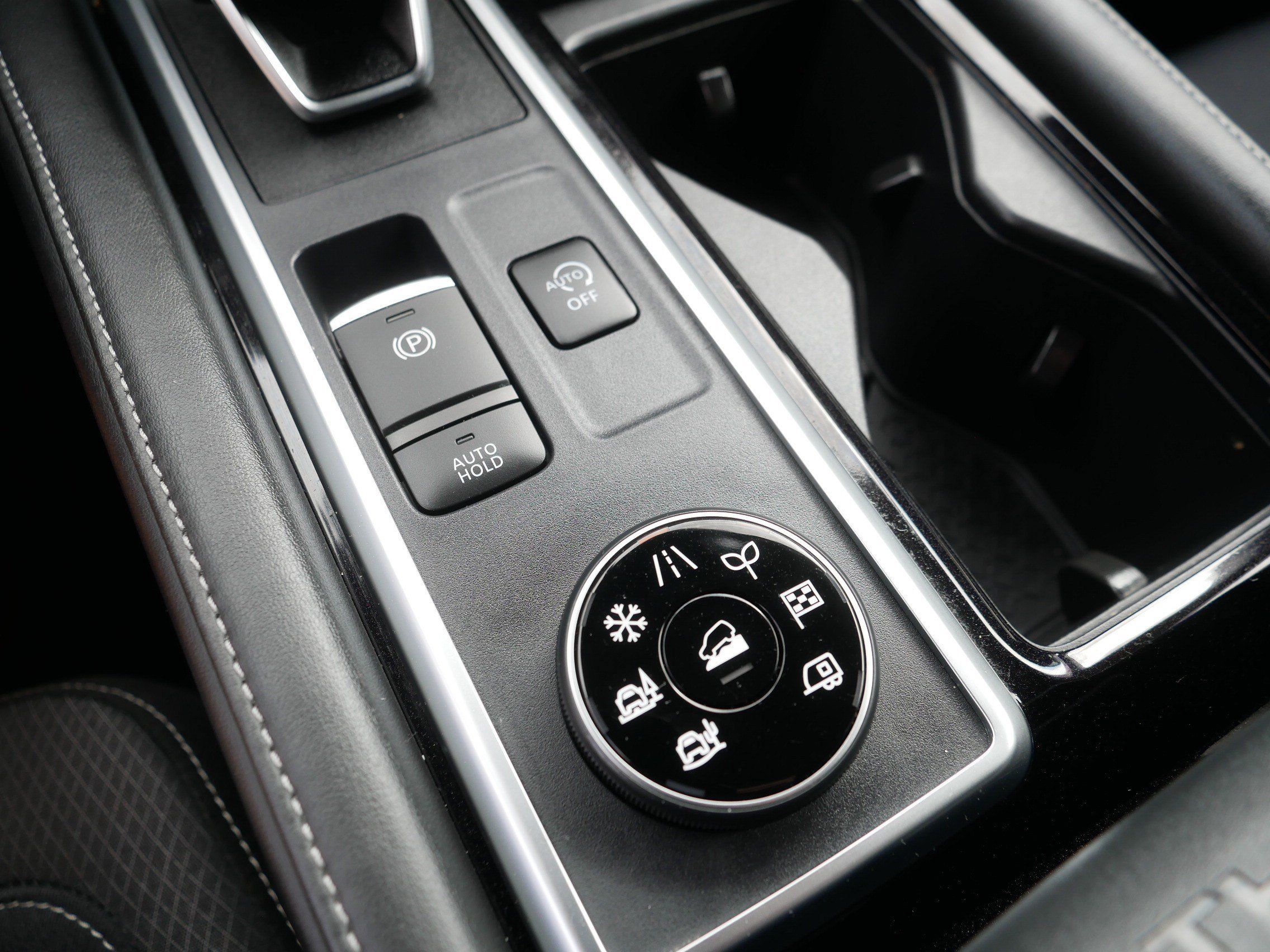 Certified 2024 Nissan Pathfinder SV AWD/4WD image 31