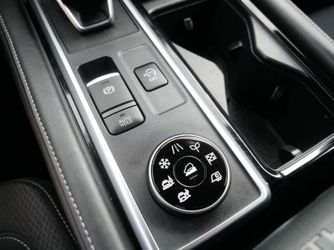 Certified 2024 Nissan Pathfinder SV AWD/4WD image 31
