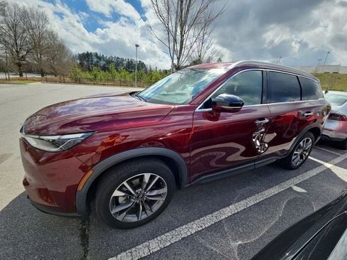 Used 2023 INFINITI QX60 Luxe image 3