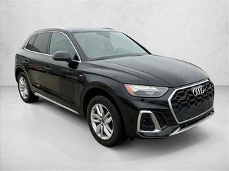 Used 2023 Audi Q5 2.0T Premium w/ Convenience Package AWD/4WD video 3