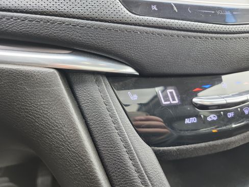 Used 2019 Cadillac XT5 Luxury AWD/4WD image 10