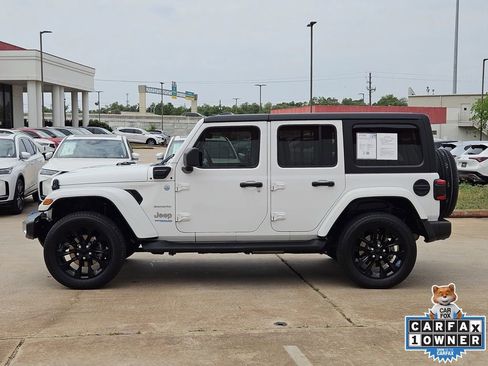 Used 2022 Jeep Wrangler Unlimited Sahara w/ Cold Weather Group AWD/4WD image 4