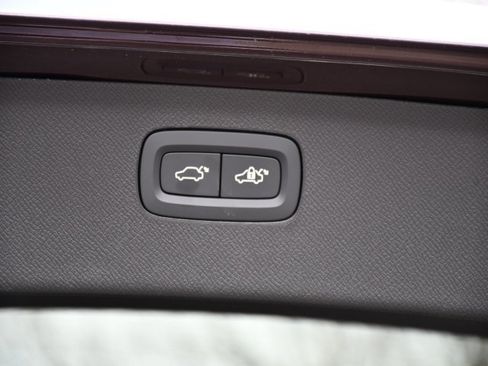 New 2025 Volvo XC90 T8 Plus w/ Protection Package Premier image 28