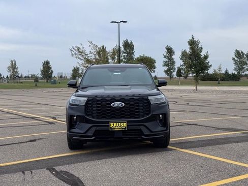 Used 2025 Ford Explorer ST-Line w/ Premium Package image 41