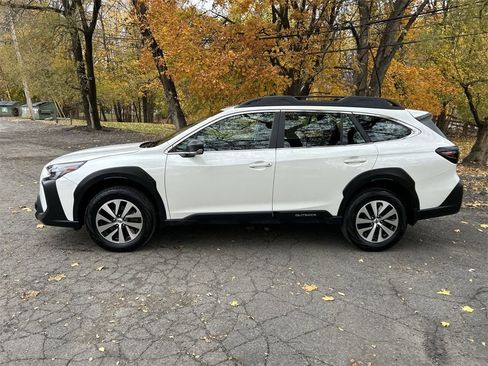 Certified 2023 Subaru Outback 2.5i image 5