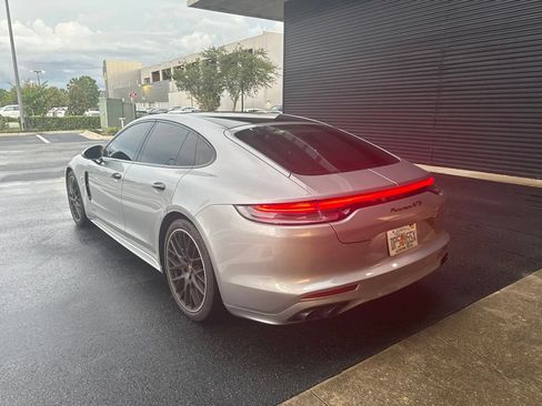 Certified 2022 Porsche Panamera GTS AWD/4WD image 3