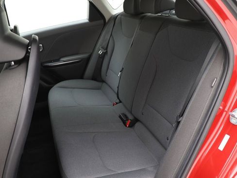 Used 2025 Kia K4 FWD image 11