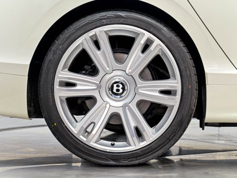 Used 2016 Bentley Flying Spur W12 AWD/4WD image 21