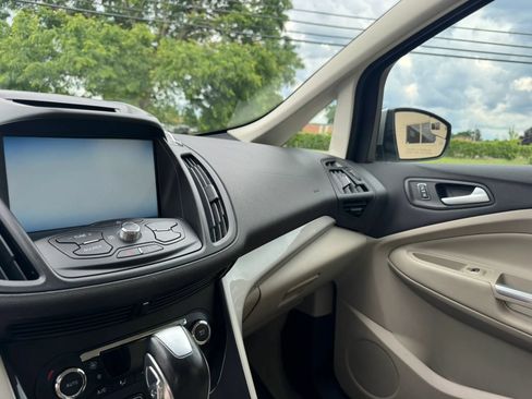 Used 2015 Ford C-MAX SEL w/ Interior Protection Package FWD image 21