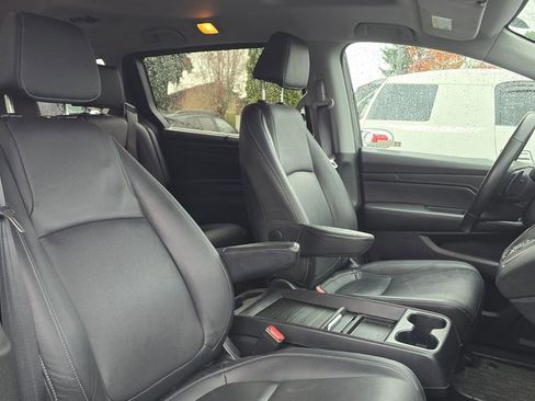 Used 2024 Honda Odyssey EX-L image 13