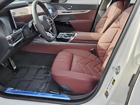 New 2026 BMW i7 eDrive50 w/ M Sport Package image 8