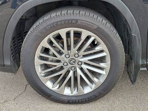 Used 2022 Lexus RX 450hL Luxury w/ Cold Area Package (CT) AWD/4WD image 14