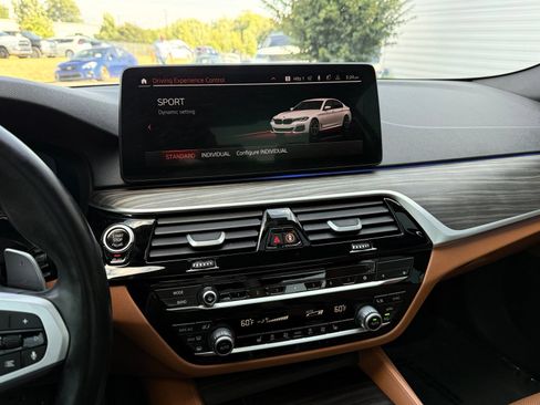 Used 2022 BMW 530i w/ M Sport Package RWD image 54