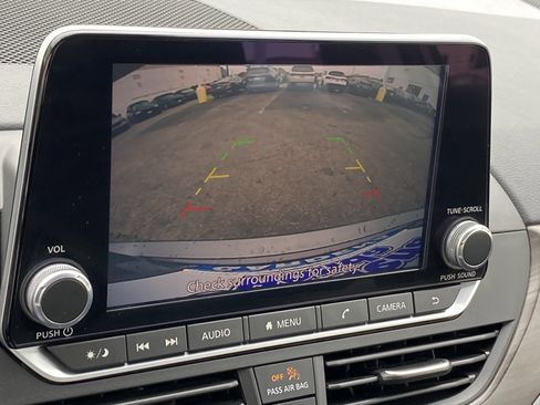 Used 2024 Nissan Altima 2.5 SV image 20