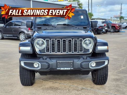 Used 2025 Jeep Wrangler Unlimited Sahara AWD/4WD image 7