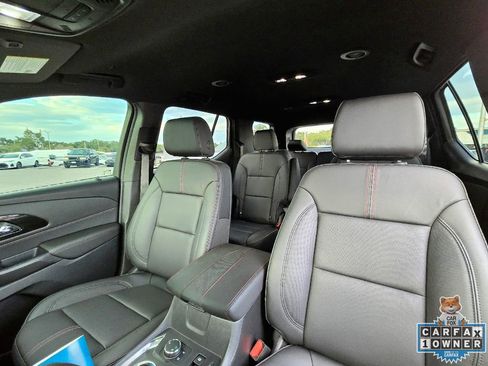 Used 2024 Chevrolet Traverse RS image 29