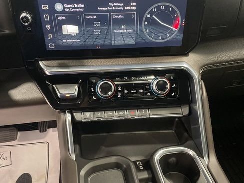 Used 2024 GMC Sierra 3500 Denali w/ Denali Reserve Package image 28