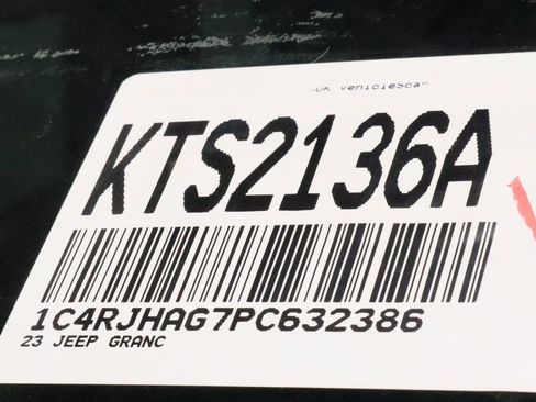 Used 2023 Jeep Grand Cherokee Altitude image 33