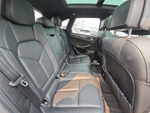 Used 2021 Porsche Macan S AWD/4WD image 29