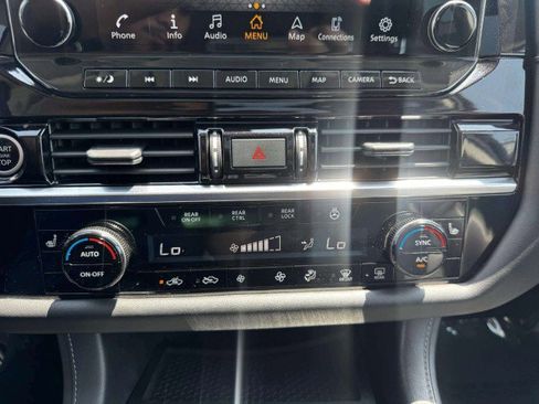 Used 2023 Nissan Pathfinder SL w/ SL Premium Package image 27