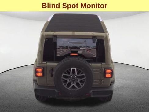 Used 2026 Jeep Wrangler Unlimited Sahara w/ Safety Group AWD/4WD image 7