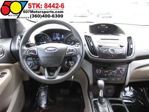 Used 2017 Ford Escape SE FWD image 19