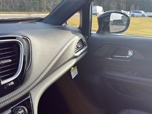New 2026 Chrysler Pacifica Select image 20