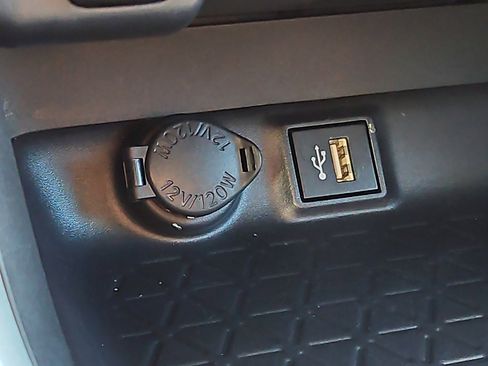 Used 2025 Toyota RAV4 XLE image 23