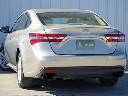Used 2013 Toyota Avalon XLE image 5