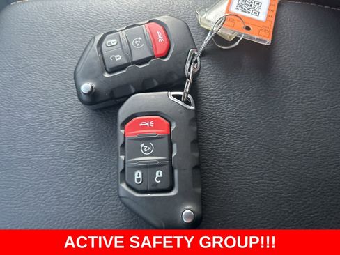 Used 2025 Jeep Wrangler Sahara w/ Safety Group image 30