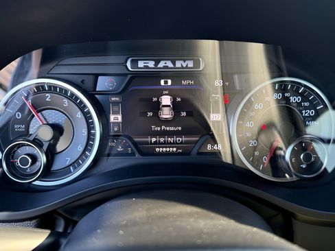 Used 2022 RAM 1500 Laramie AWD/4WD image 26