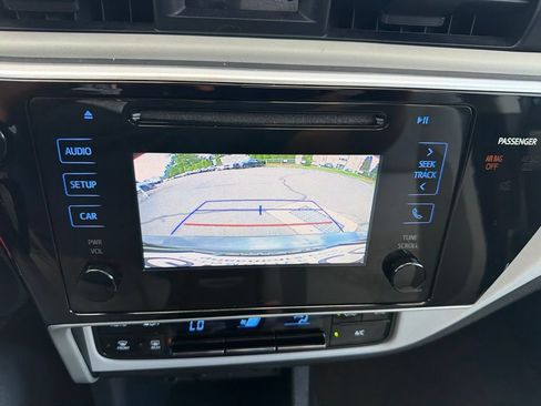 Used 2017 Toyota Corolla LE w/ Carpet Mat Package (TMS) FWD image 24