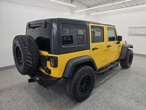 Used 2015 Jeep Wrangler Unlimited Sport w/ Quick Order Package 24S AWD/4WD image 6