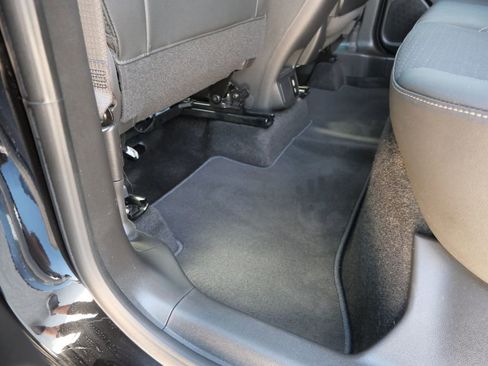 Used 2022 Buick Encore GX Select w/ Sport Touring Package FWD image 15