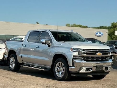 Used 2020 Chevrolet Silverado 1500 LTZ w/ LTZ Premium Package AWD/4WD image 33