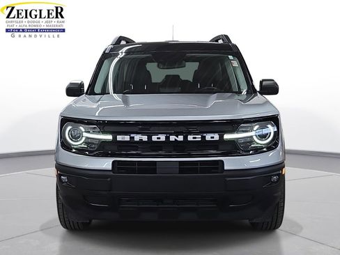 Used 2022 Ford Bronco Sport Outer Banks w/ Tech Package AWD/4WD image 2